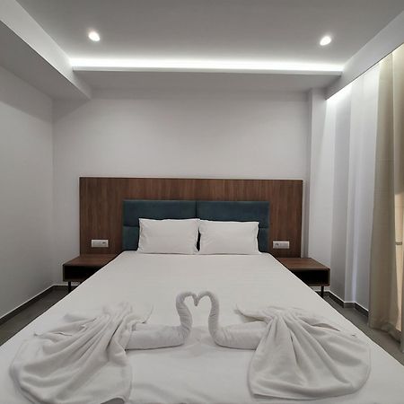 Prestige Hotel Εξαμίλιο Εξωτερικό φωτογραφία