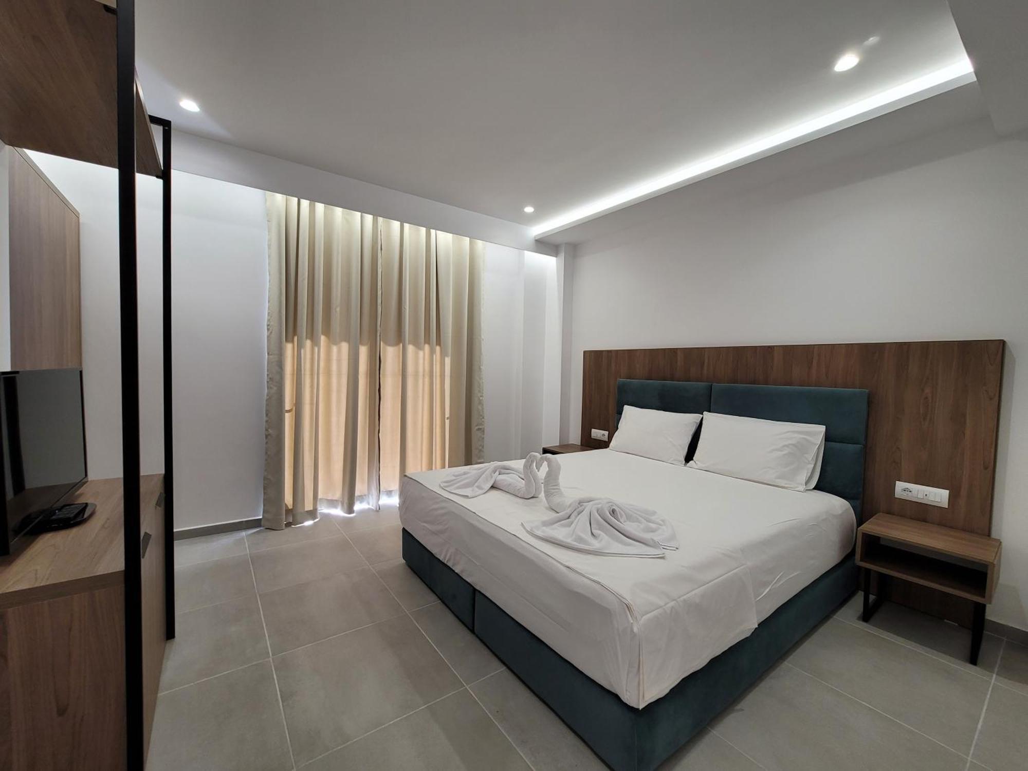Prestige Hotel Εξαμίλιο Εξωτερικό φωτογραφία