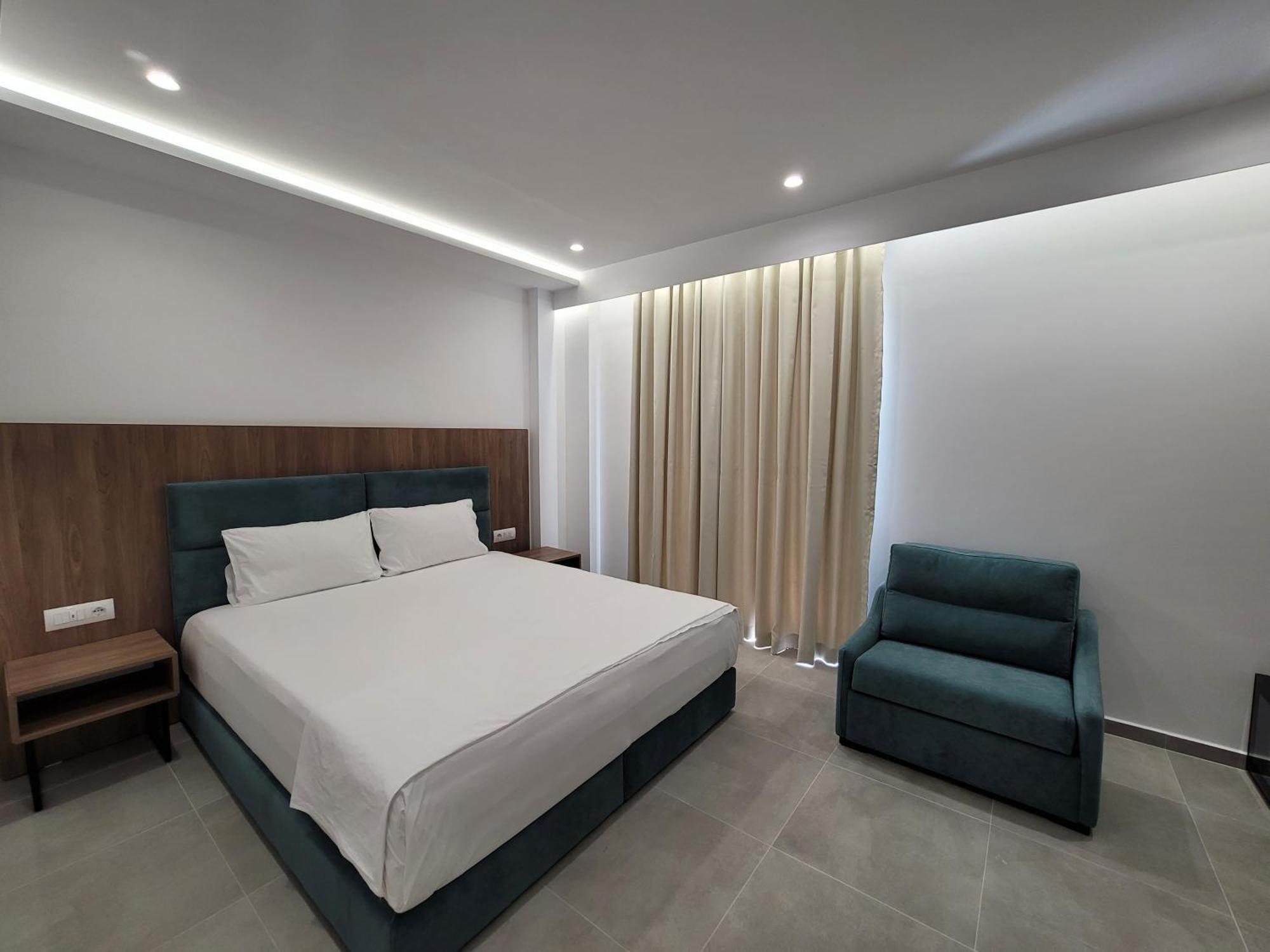Prestige Hotel Εξαμίλιο Εξωτερικό φωτογραφία