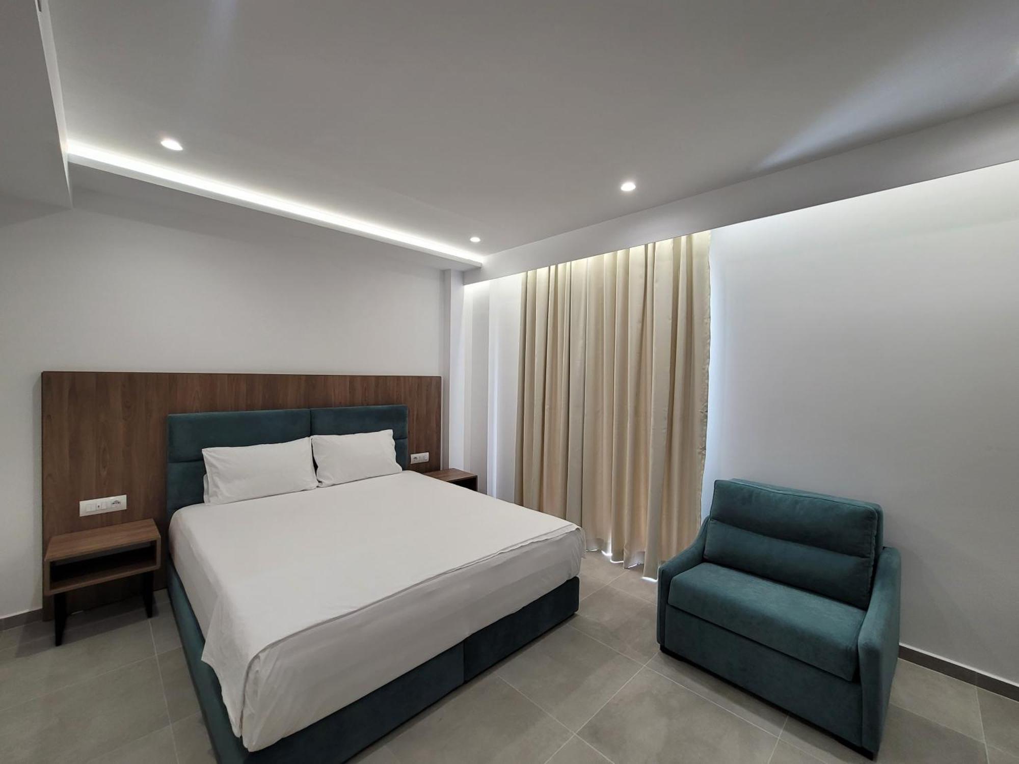 Prestige Hotel Εξαμίλιο Εξωτερικό φωτογραφία