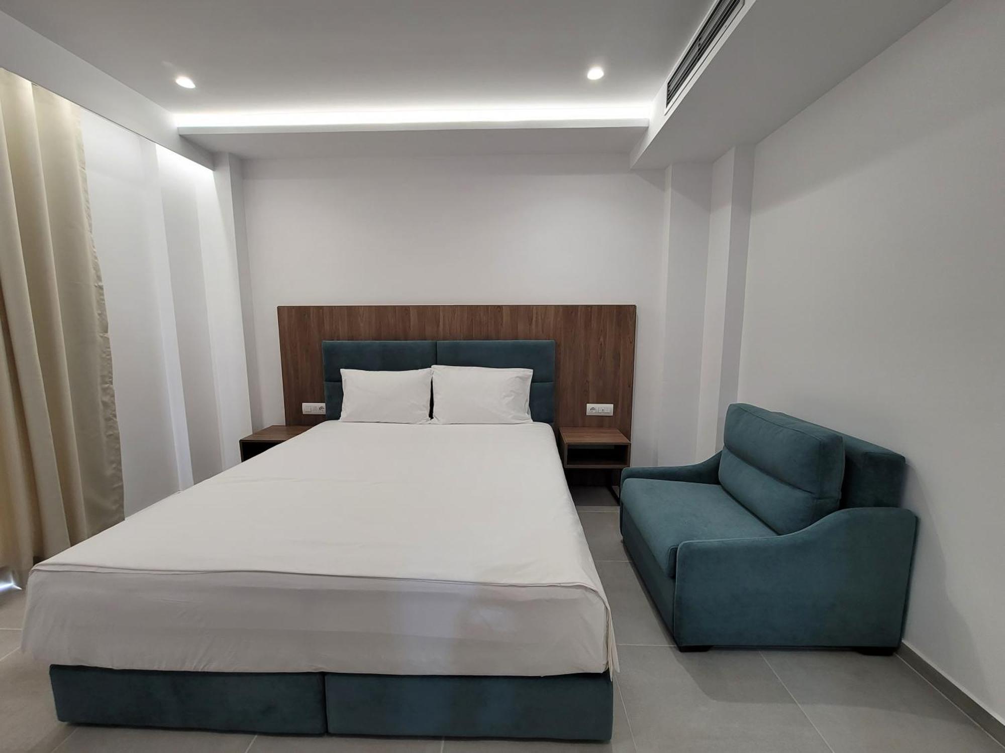 Prestige Hotel Εξαμίλιο Εξωτερικό φωτογραφία