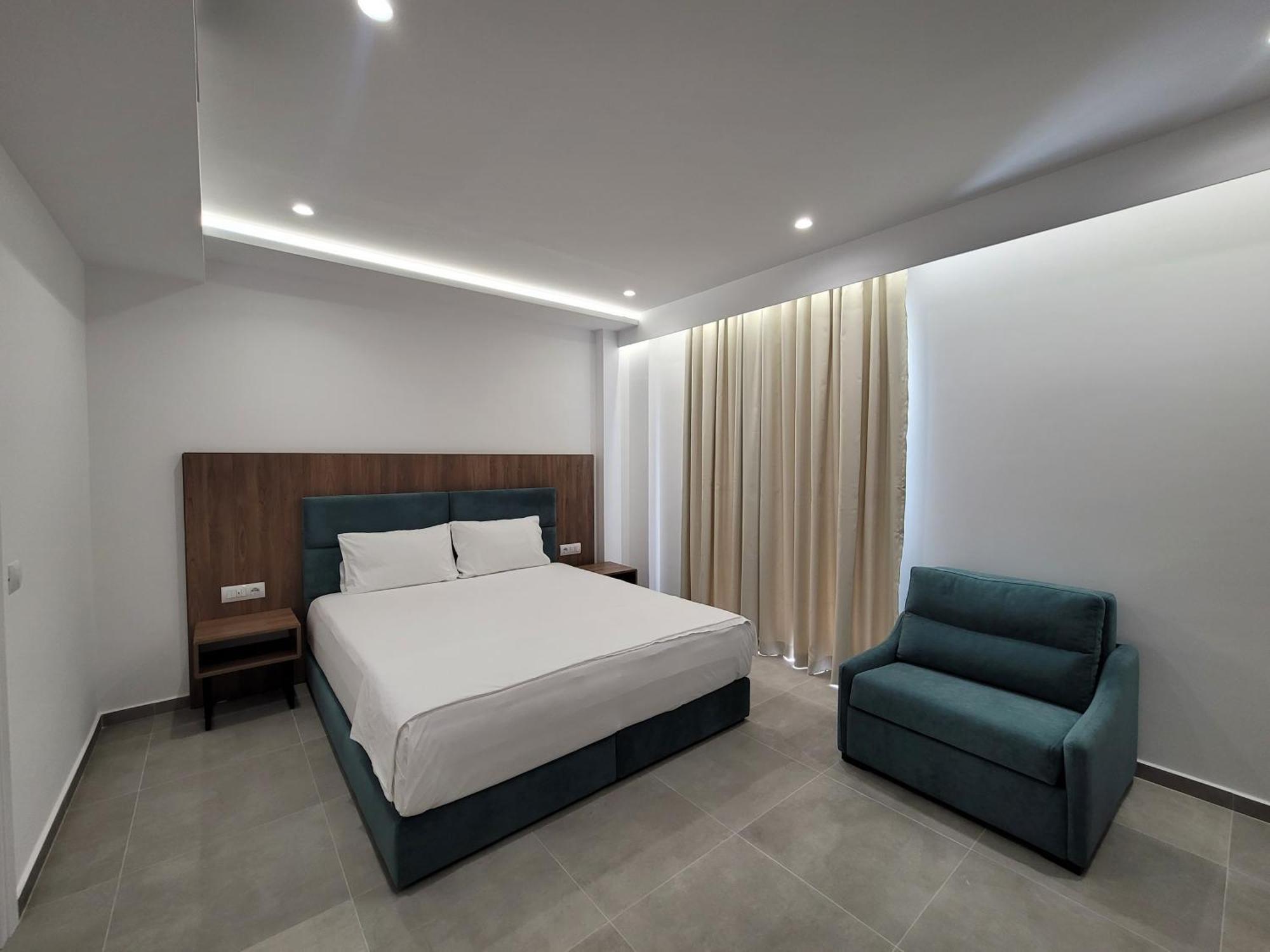 Prestige Hotel Εξαμίλιο Εξωτερικό φωτογραφία